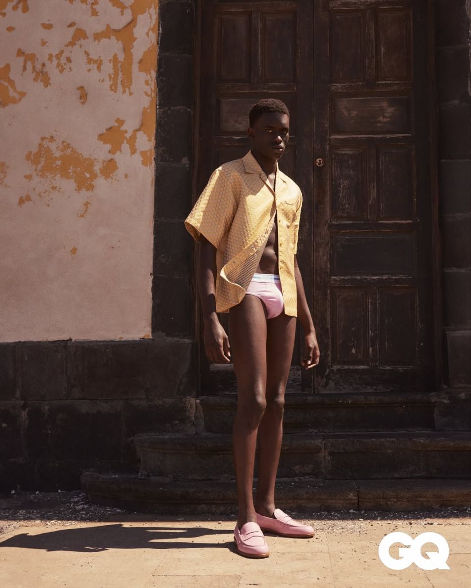 MUSTA FOR GQ MÉXICO