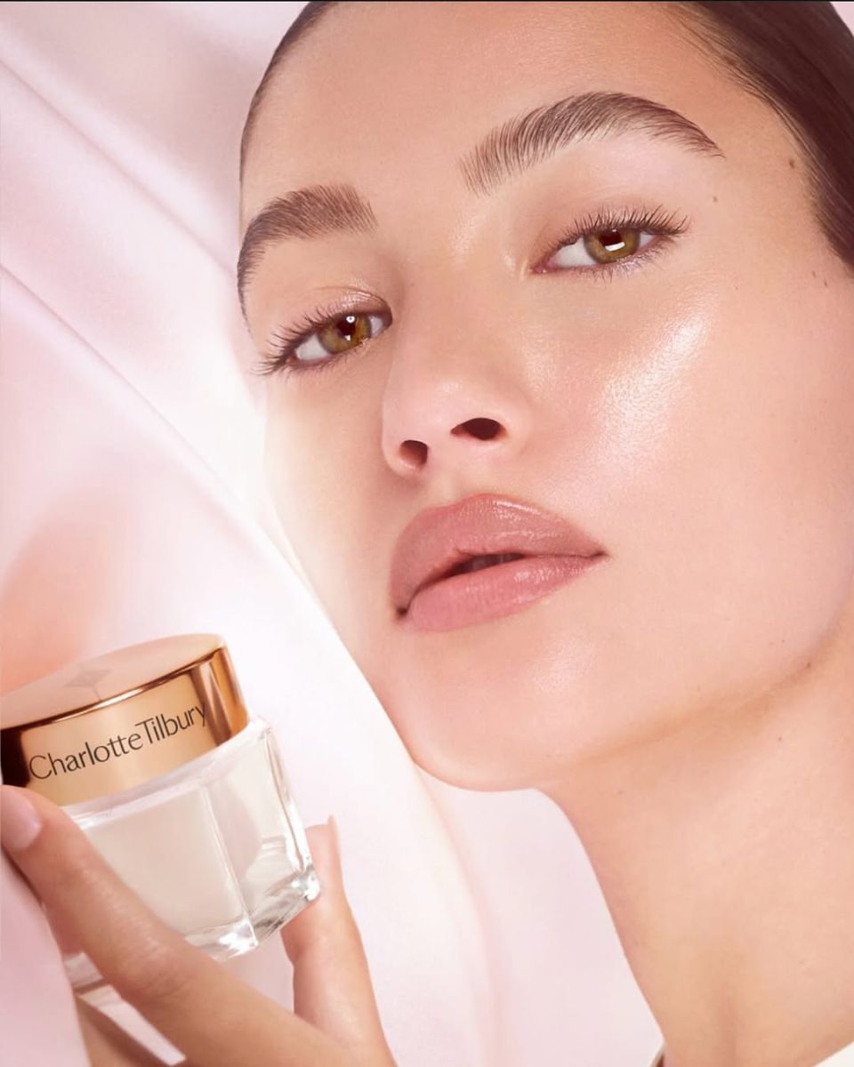 CLAUDIA X CHARLOTTE TILBURY